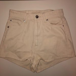 BRAND NEW W TAGS Cream Shorts!